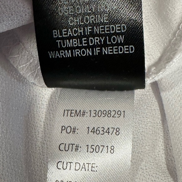 Torrid White Lace Sleeve Keyhole Top - Size 00 (M/L 10) - NWT - Picture 8 of 8